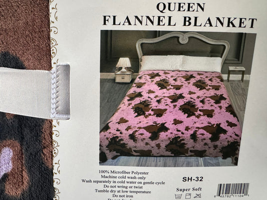 Light Purple/Pink Cow Print Blanket - QUEEN