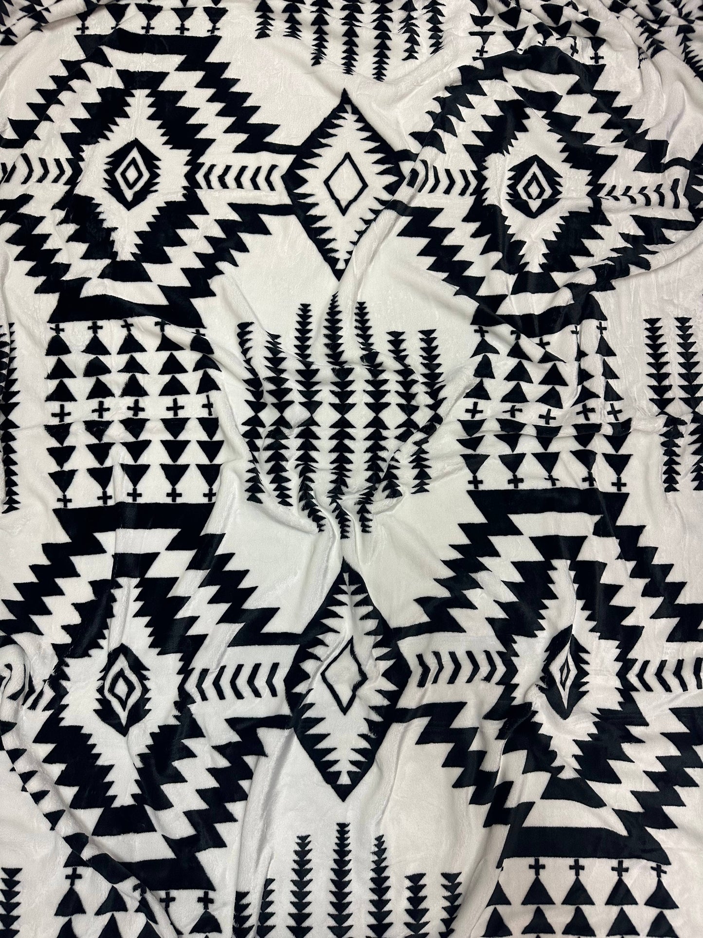 Black & White Aztec King Size Super Soft Plush Blanket