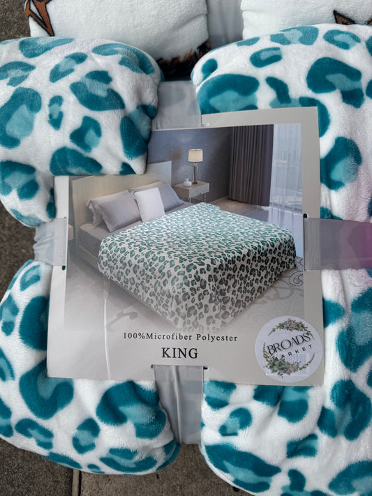 Turquoise Cheetah Super Plush Blanket 93X88