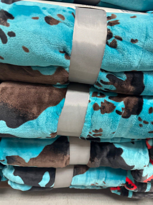 Turquoise Cow Print Super Plush Blanket 93X88