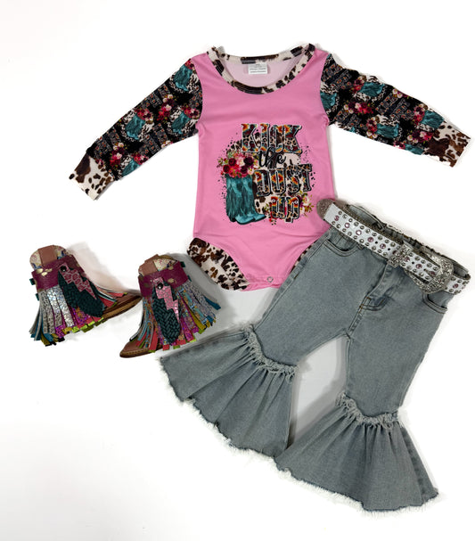 Kick The Dust Up Leo