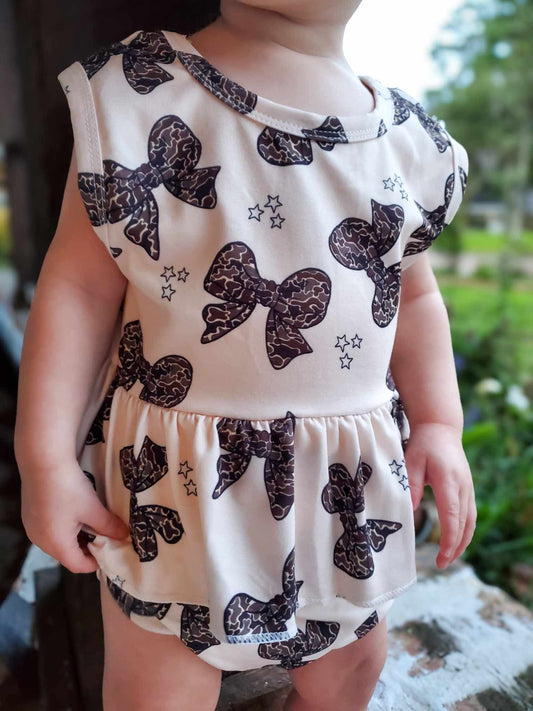 Camo bows peplum set