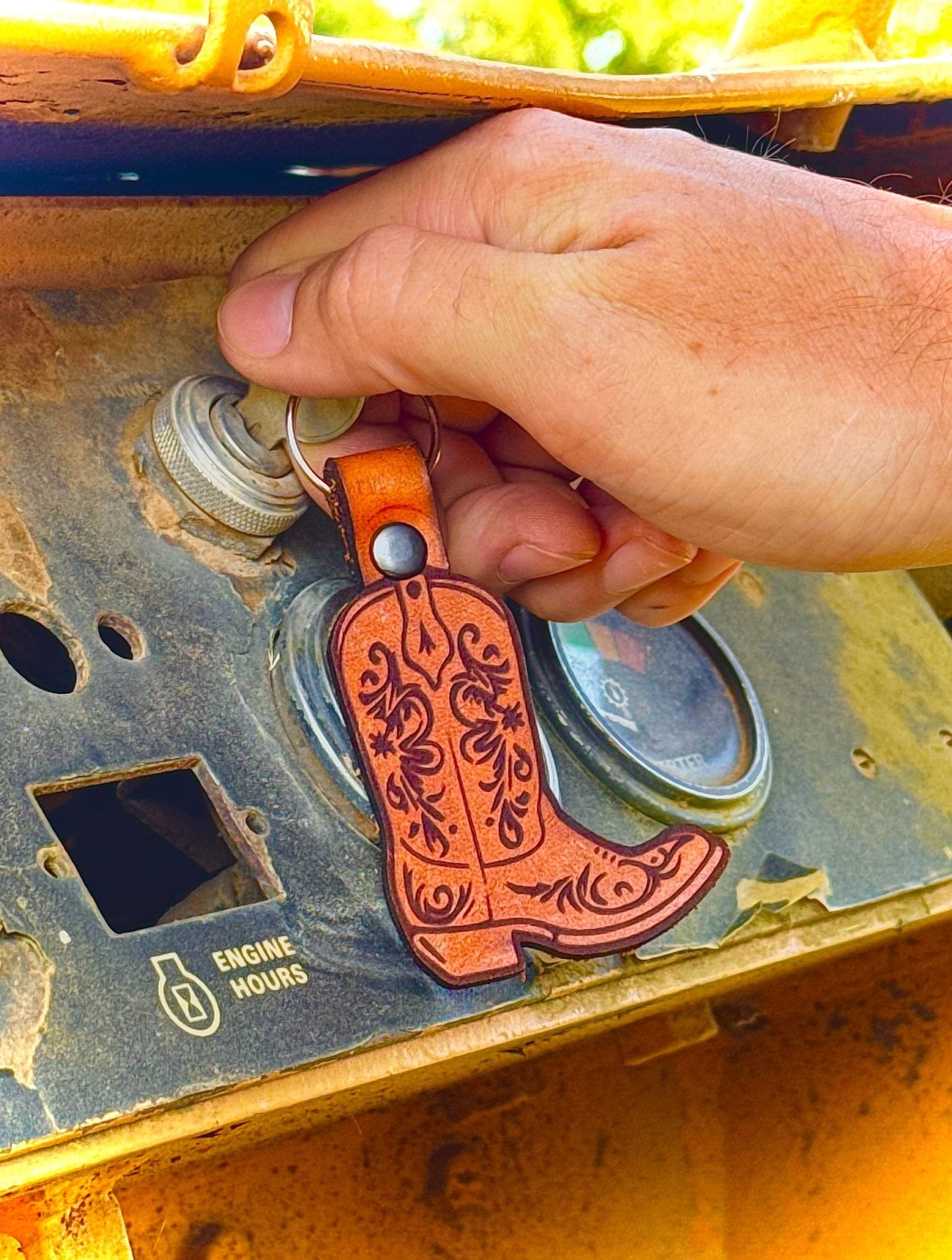 Boot w/Scroll Leather Keychain