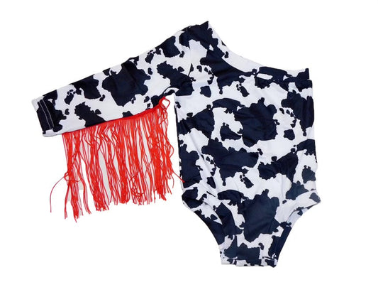 Cow leo with red fringe