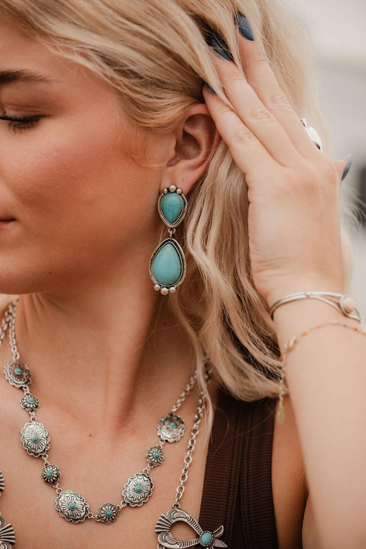 Linked Concho and Faux Turquoise Necklace - 18 inch + 3