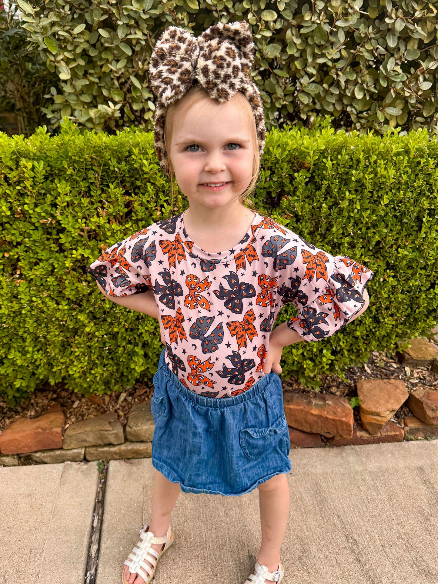 Halloween bows ruffle top