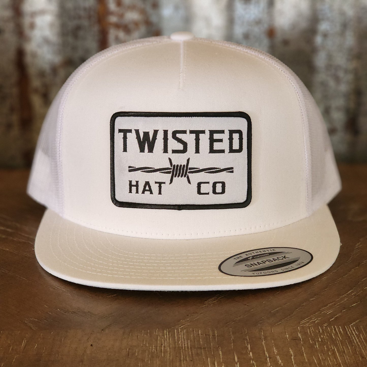 Twisted Hat Co. ~ Blanco
