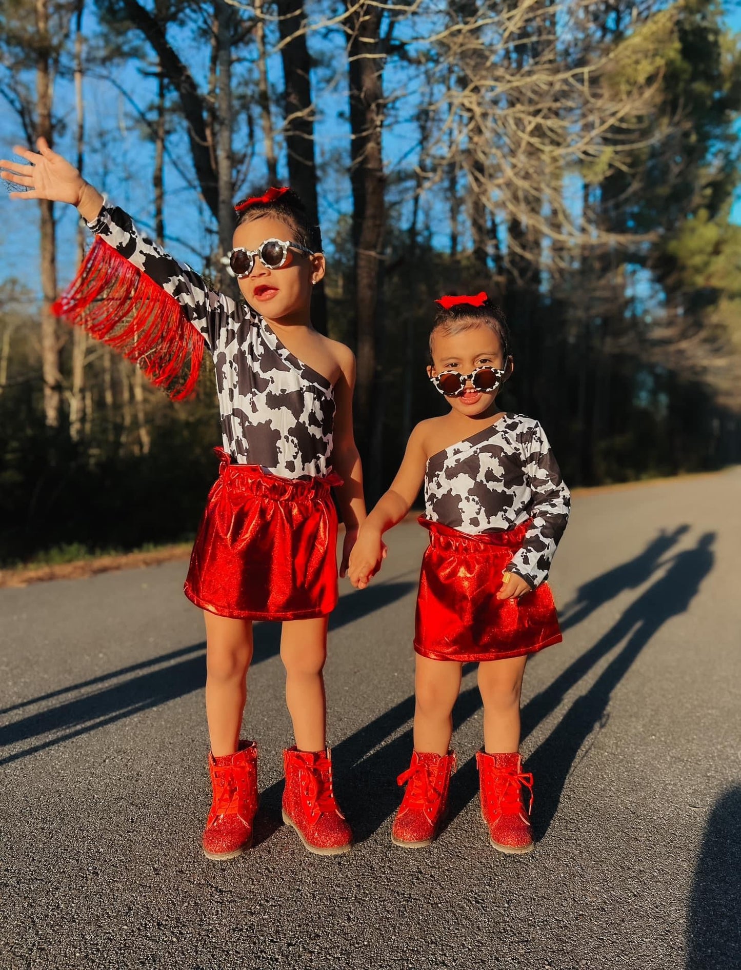 Cow leo with red fringe