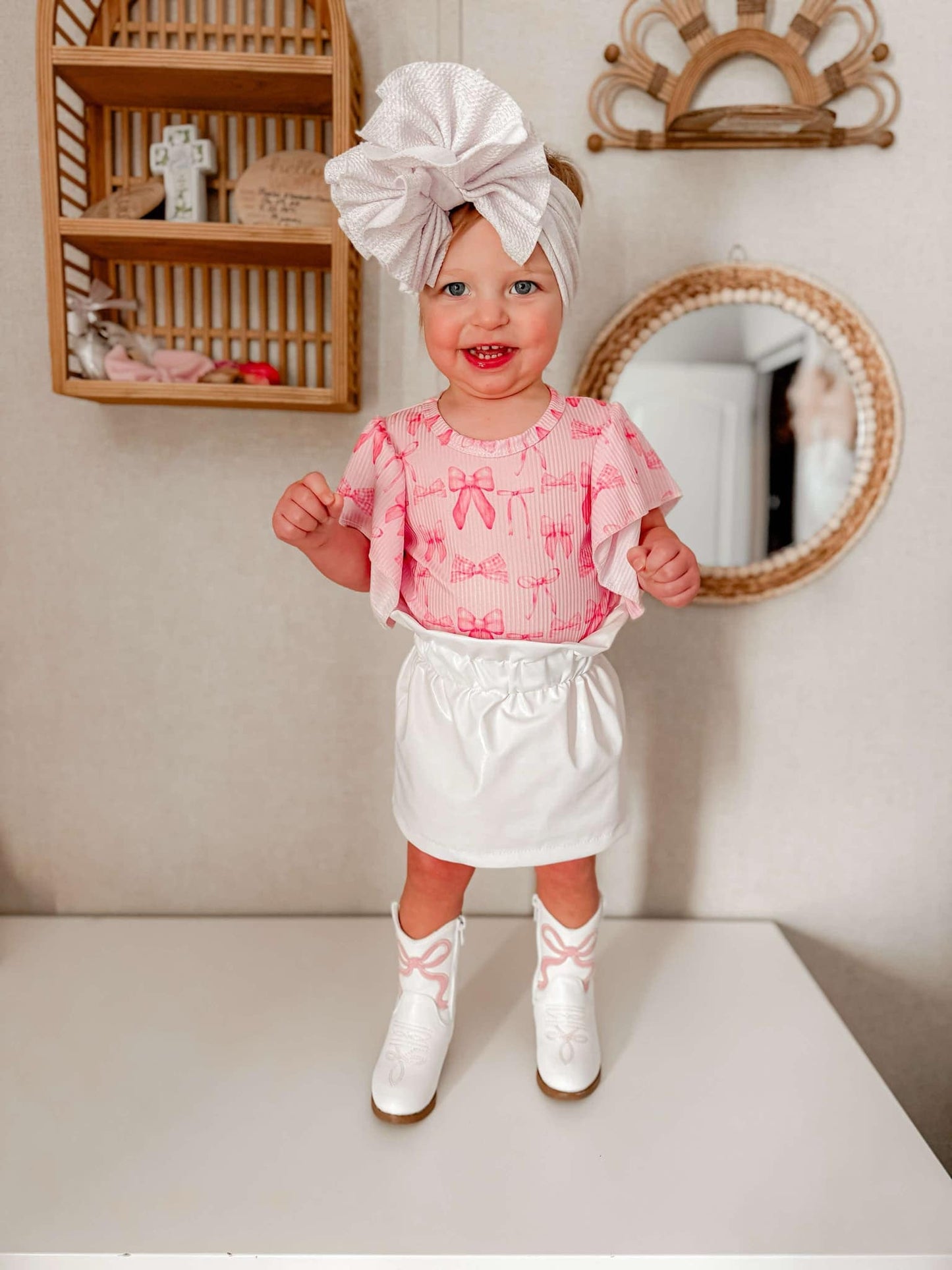 Coquette bows ribbed flutter leo