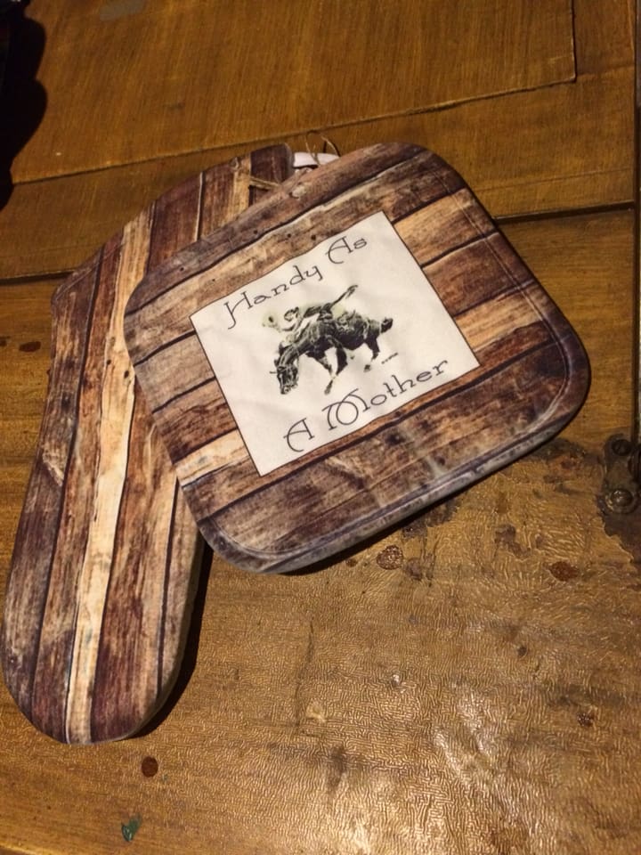 Hot Pad/Oven Mitt Set