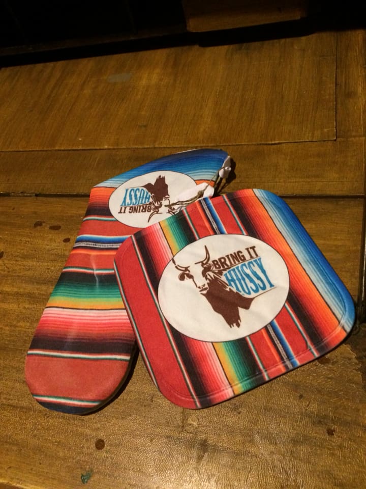 Hot Pad/Oven Mitt Set