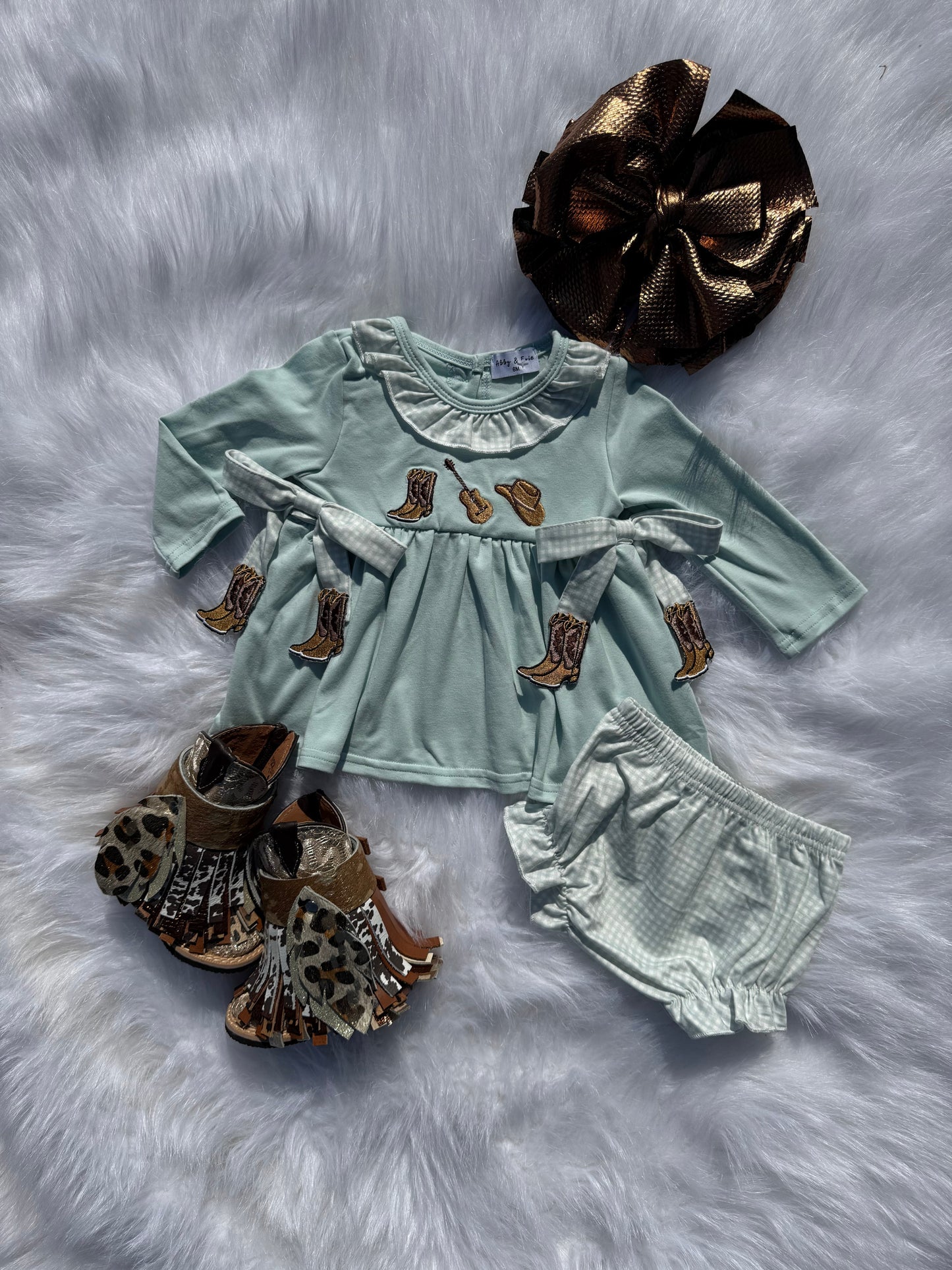 Boot scootin' Cutie smocked set