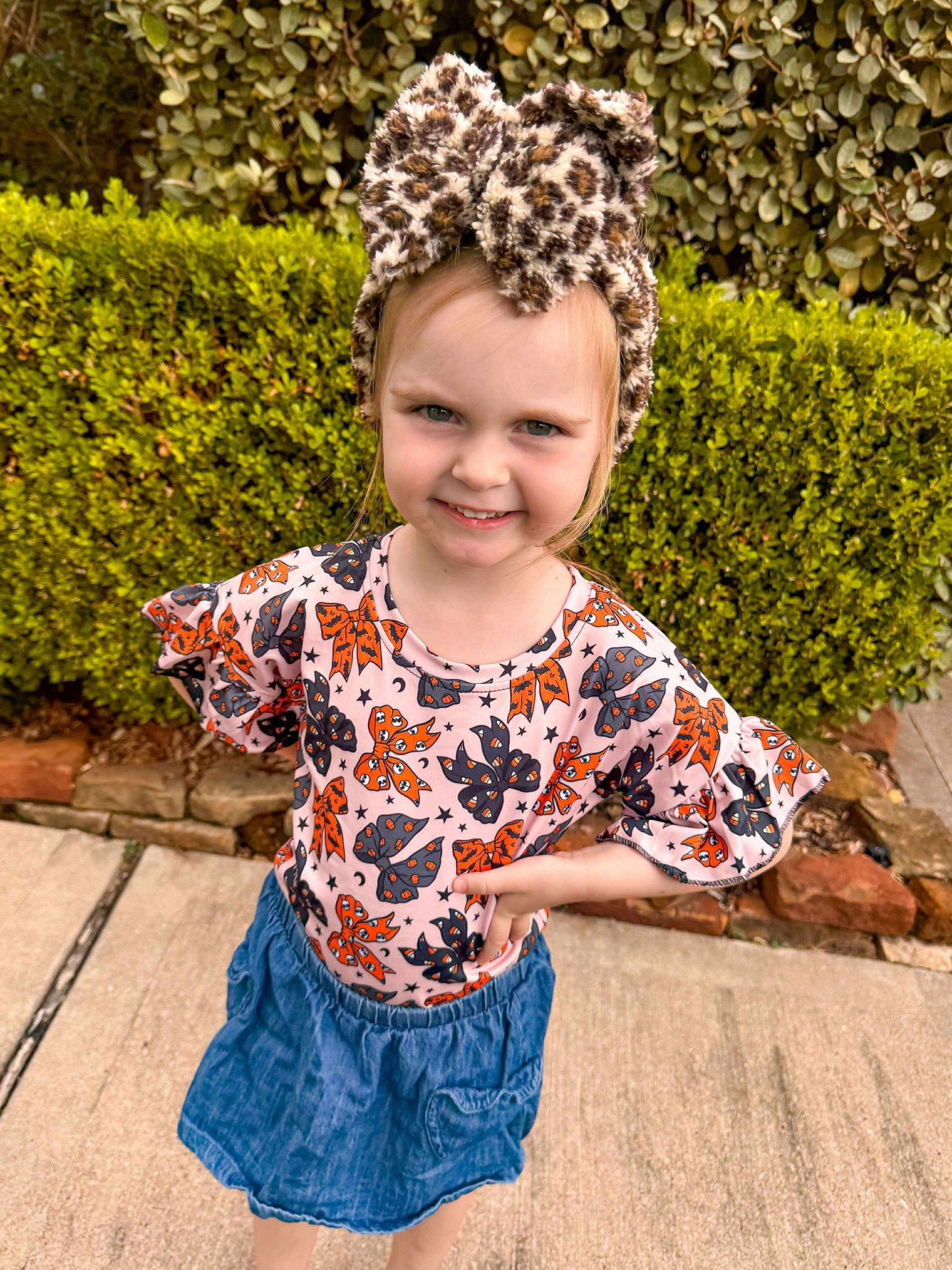 Halloween bows ruffle top