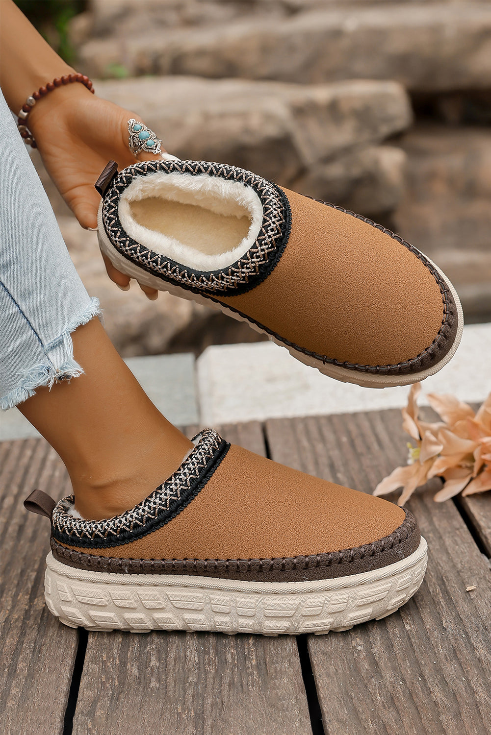 Black Contrast Stitch Detail Plush Winter Clog Slippers