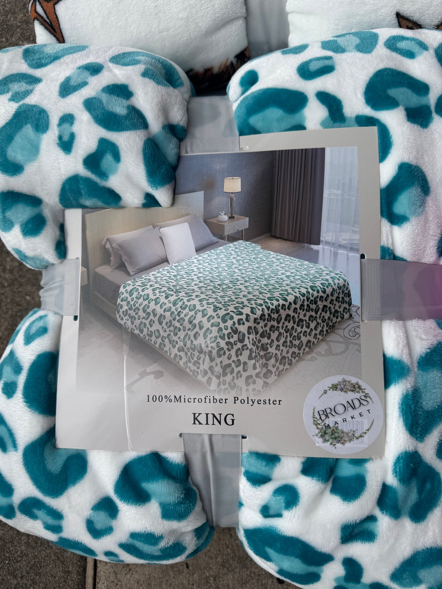 Turquoise Cheetah Super Plush Blanket 93X88