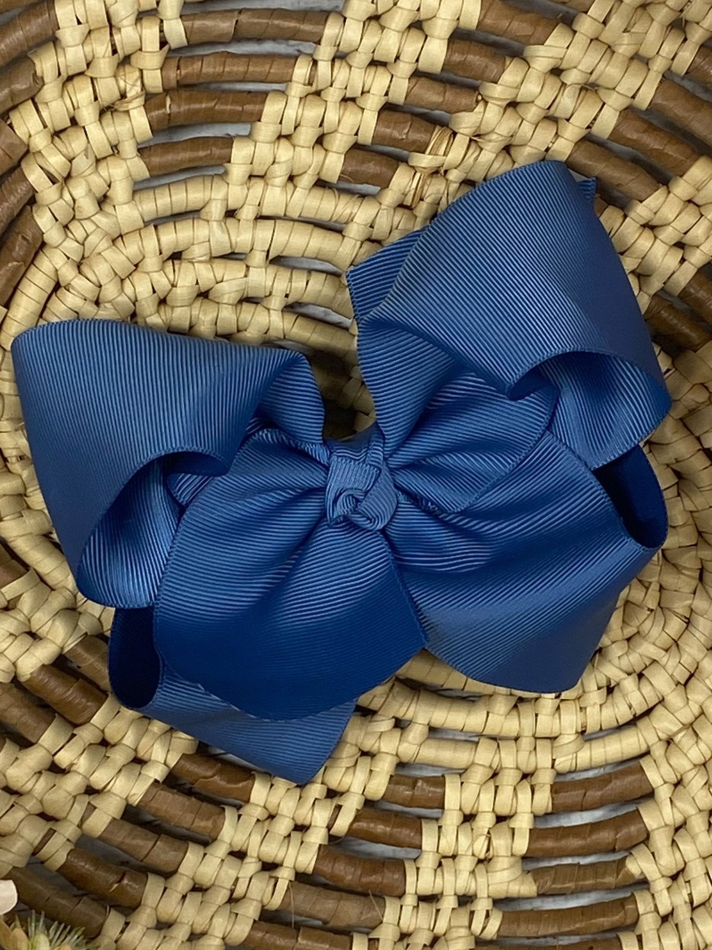 Classic Grosgrain Hair Bow - French Clip - 4.5"