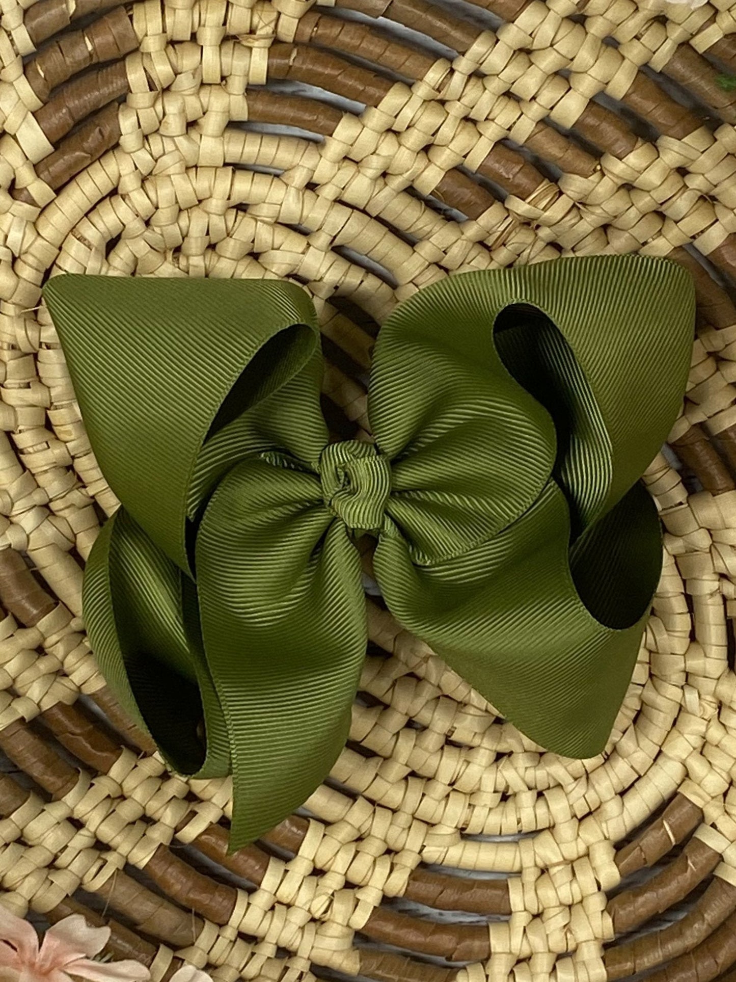 Classic Grosgrain Hair Bow - French Clip - 4.5"