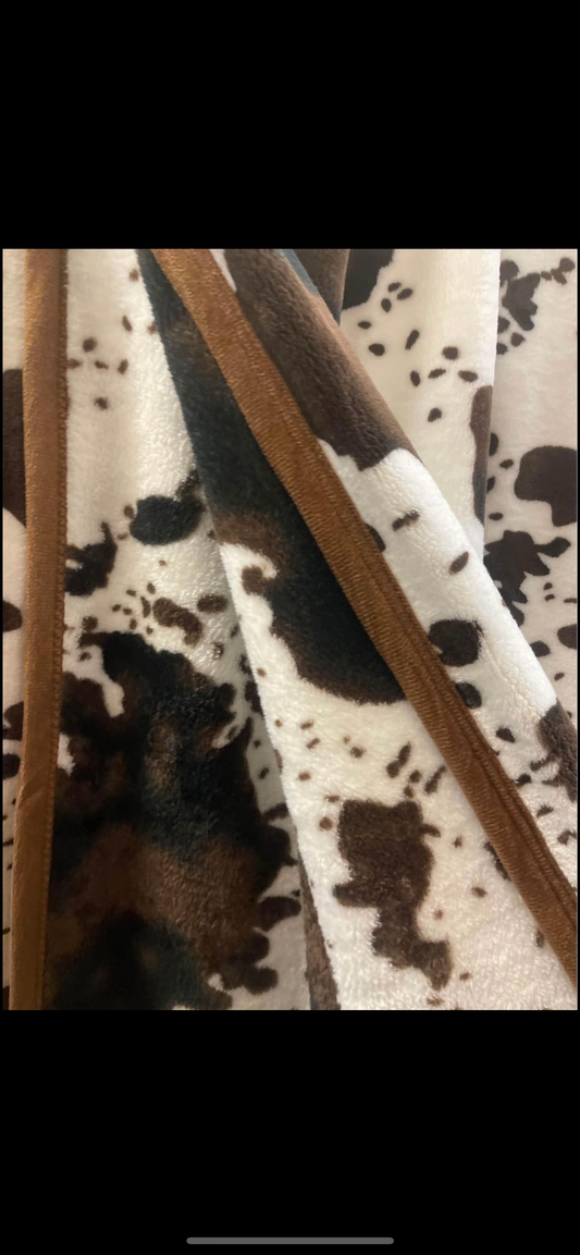 Cow Print Super Plush Blanket - FULL/QUEEN