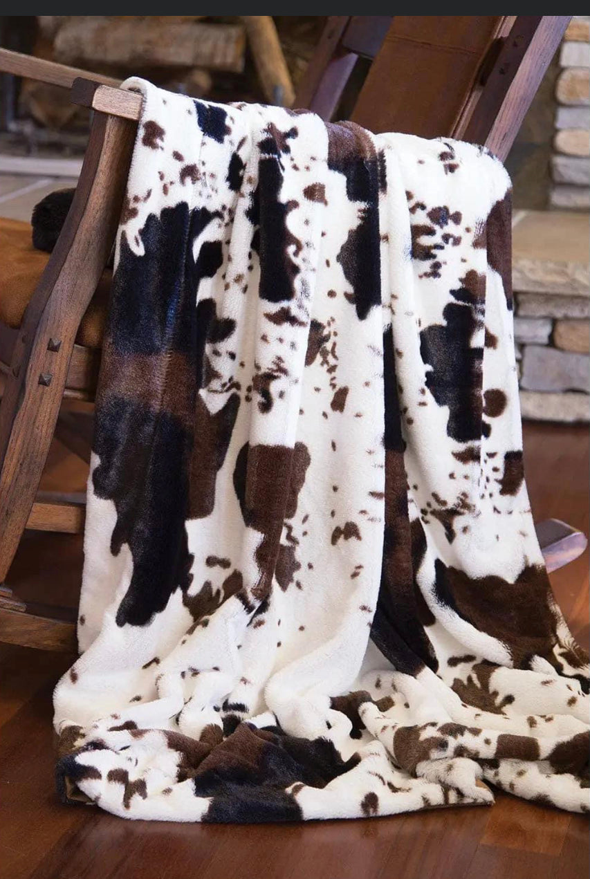 Cow Print Super Plush Blanket - FULL/QUEEN