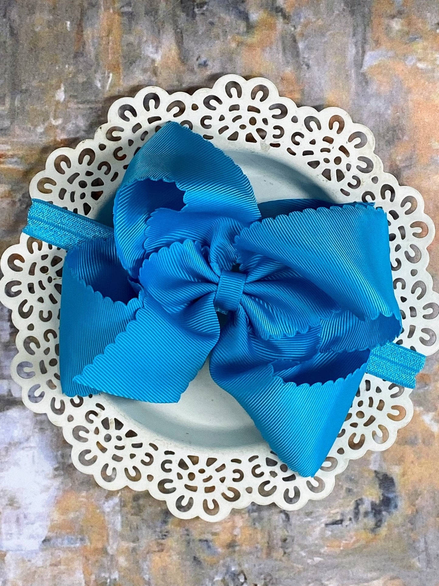 Oversize Scalloped Bow - Headband - 5.5"
