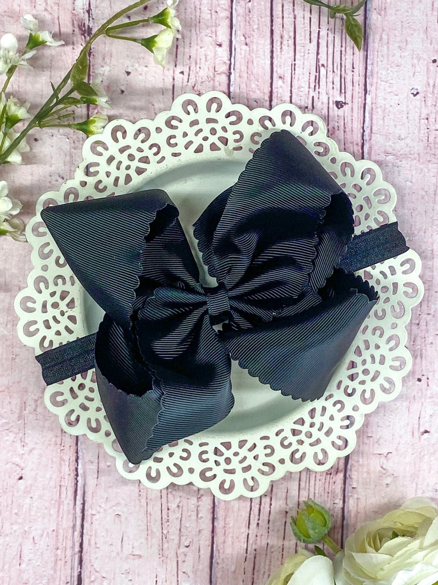 Oversize Scalloped Bow - Headband - 5.5"