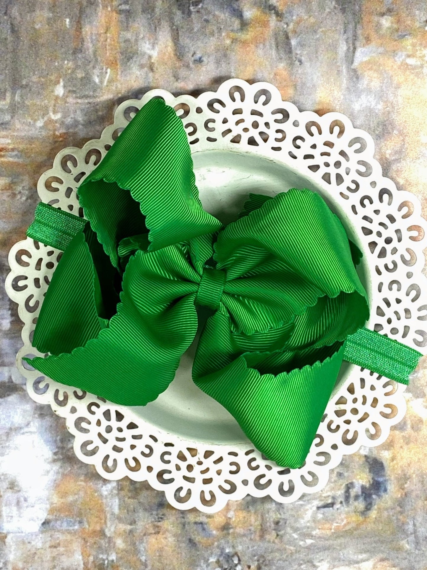 Oversize Scalloped Bow - Headband - 5.5"