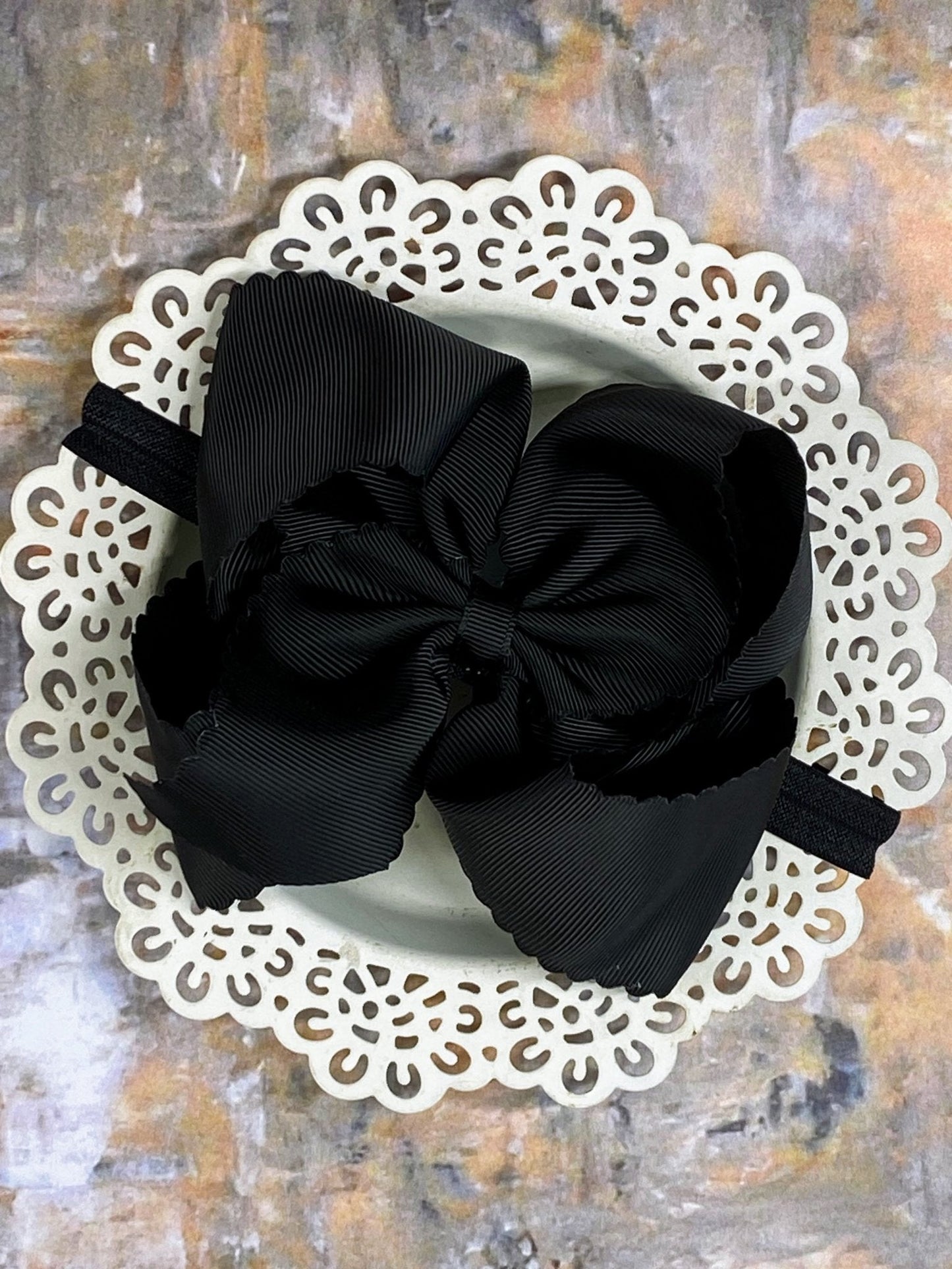 Oversize Scalloped Bow - Headband - 5.5"