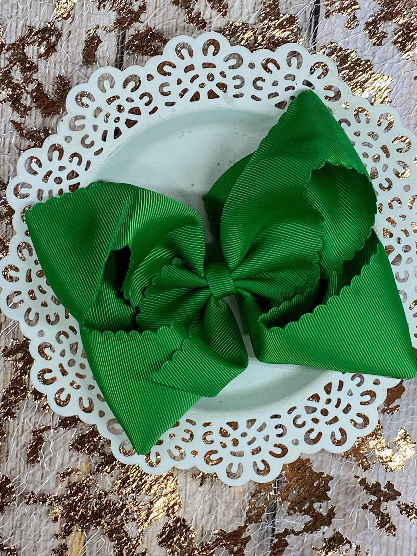Oversize Scalloped Bows - Alligator Clip - 5.5"