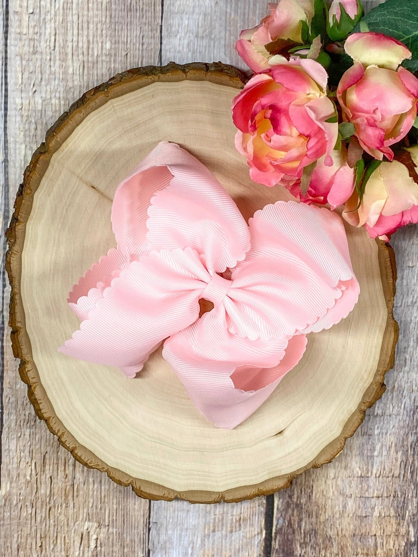 Oversize Scalloped Bows - Alligator Clip - 5.5"