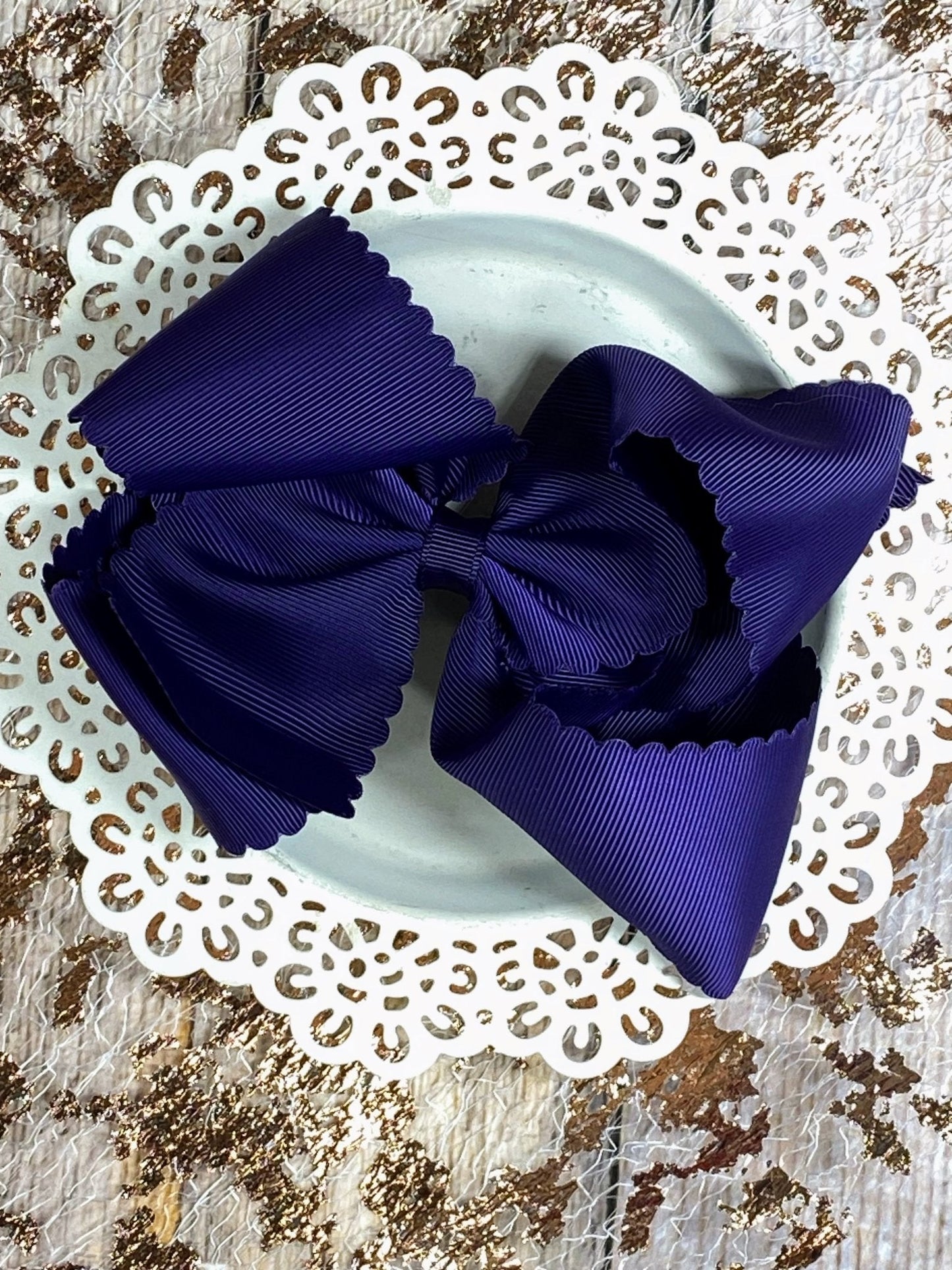 Oversize Scalloped Bows - Alligator Clip - 5.5"