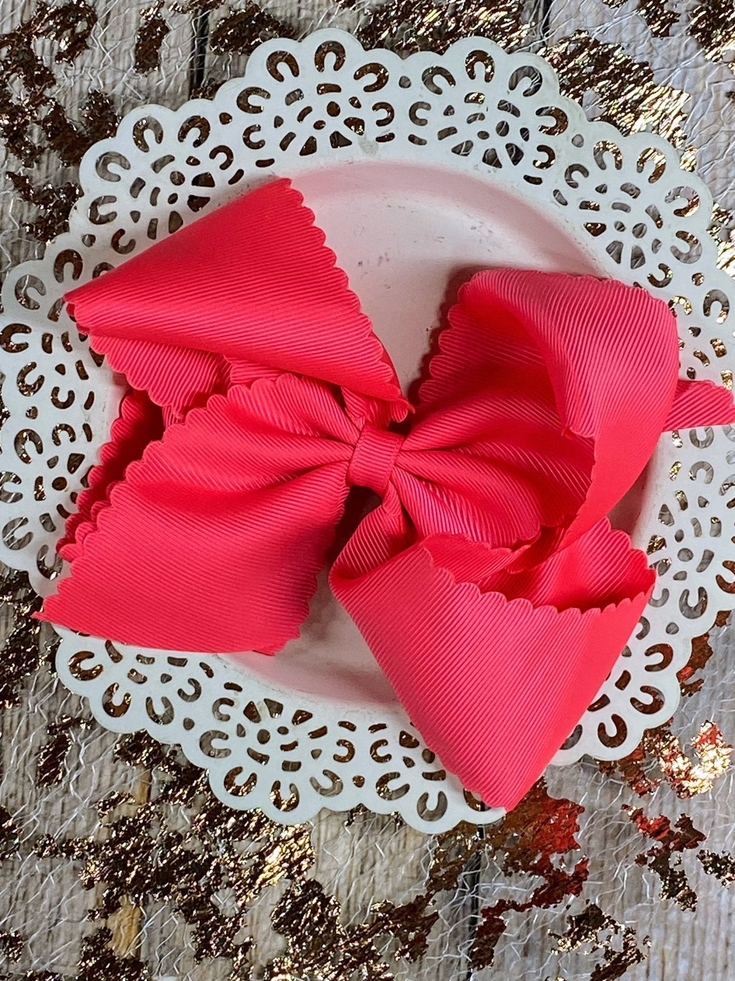 Oversize Scalloped Bows - Alligator Clip - 5.5"