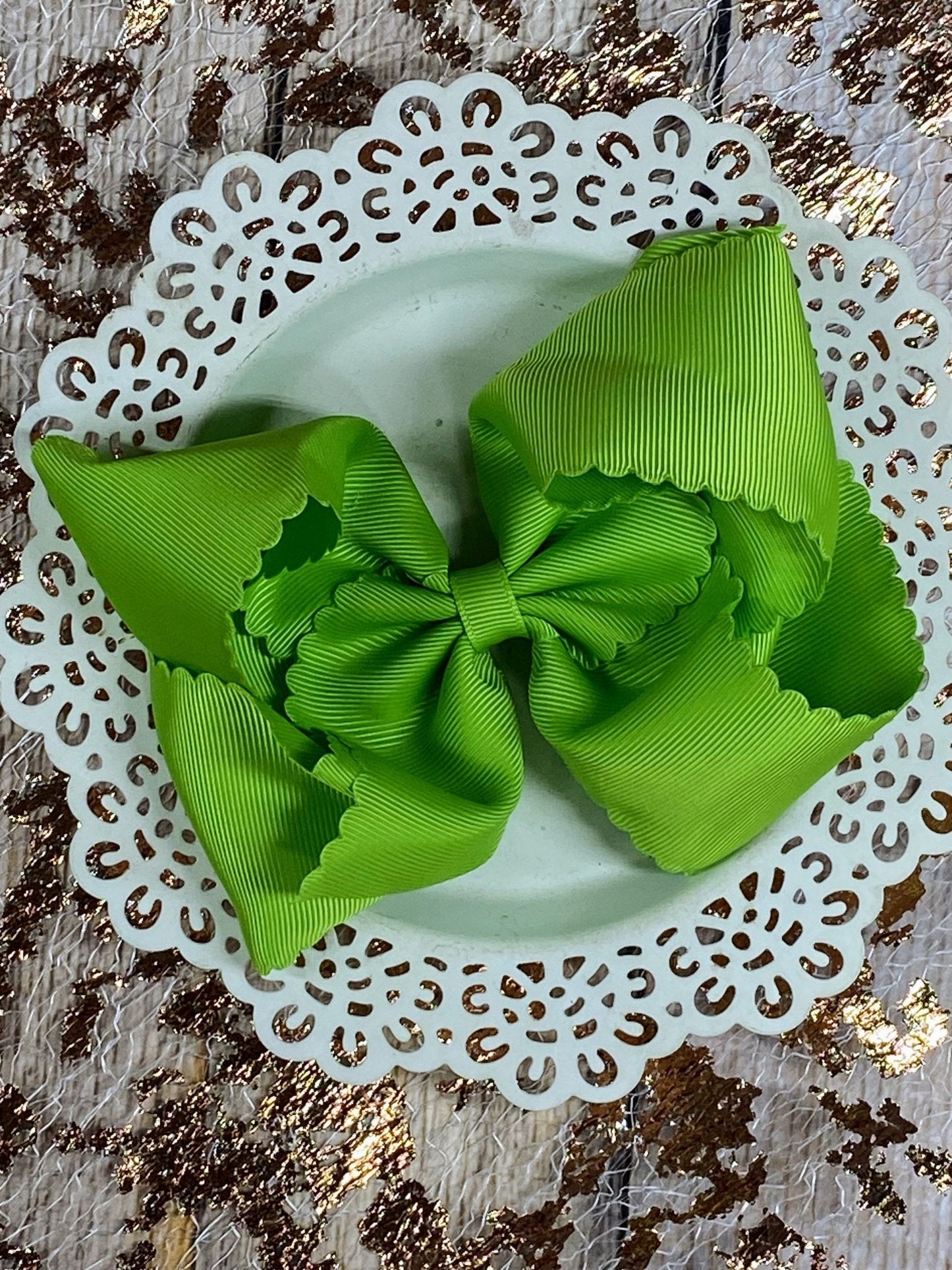Oversize Scalloped Bows - Alligator Clip - 5.5"