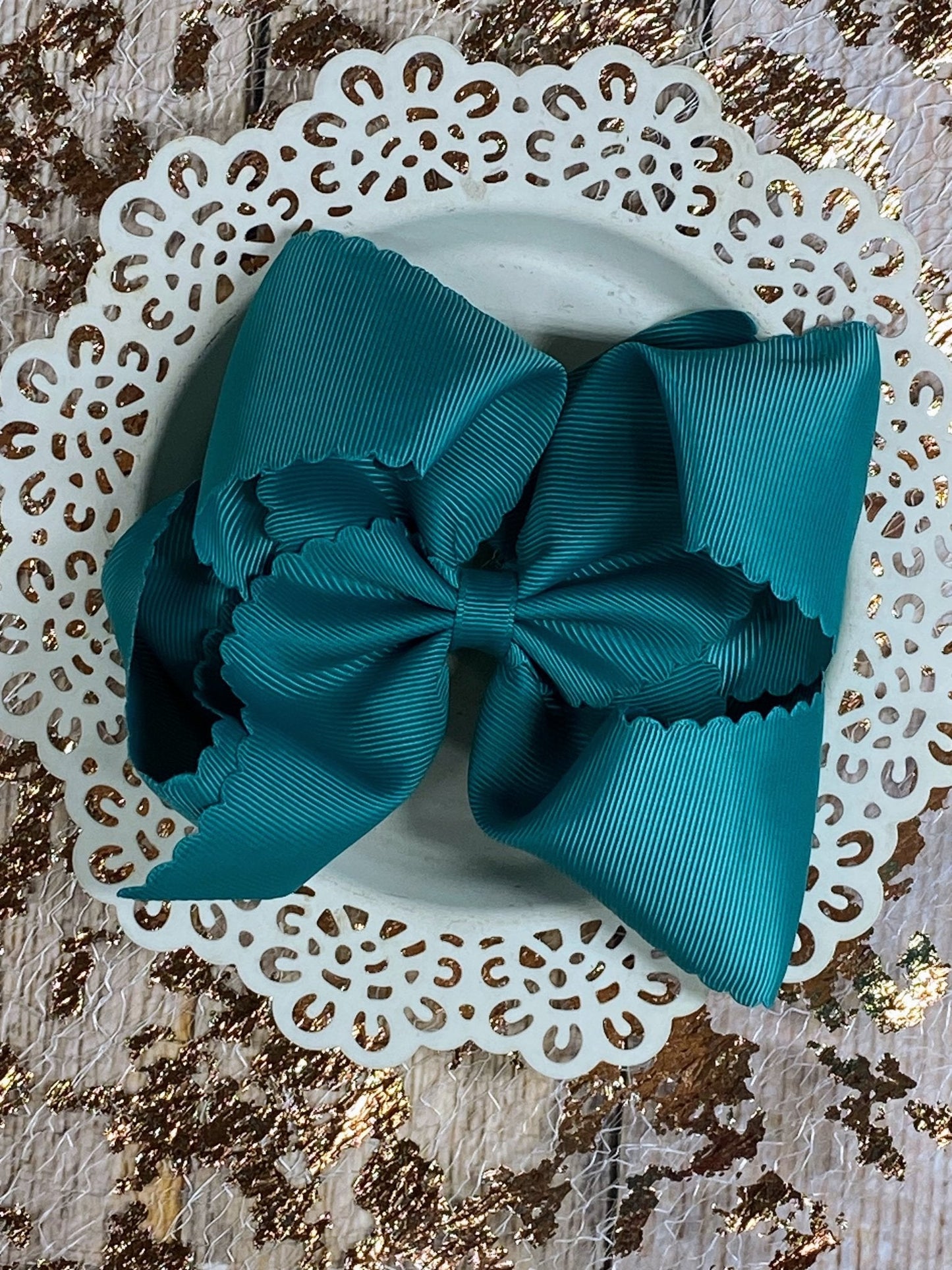 Oversize Scalloped Bows - Alligator Clip - 5.5"