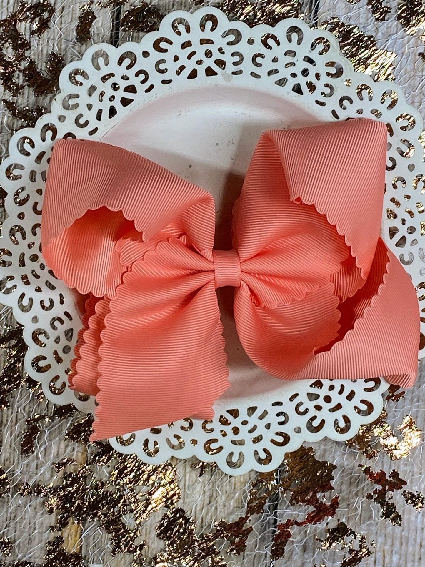 Oversize Scalloped Bows - Alligator Clip - 5.5"