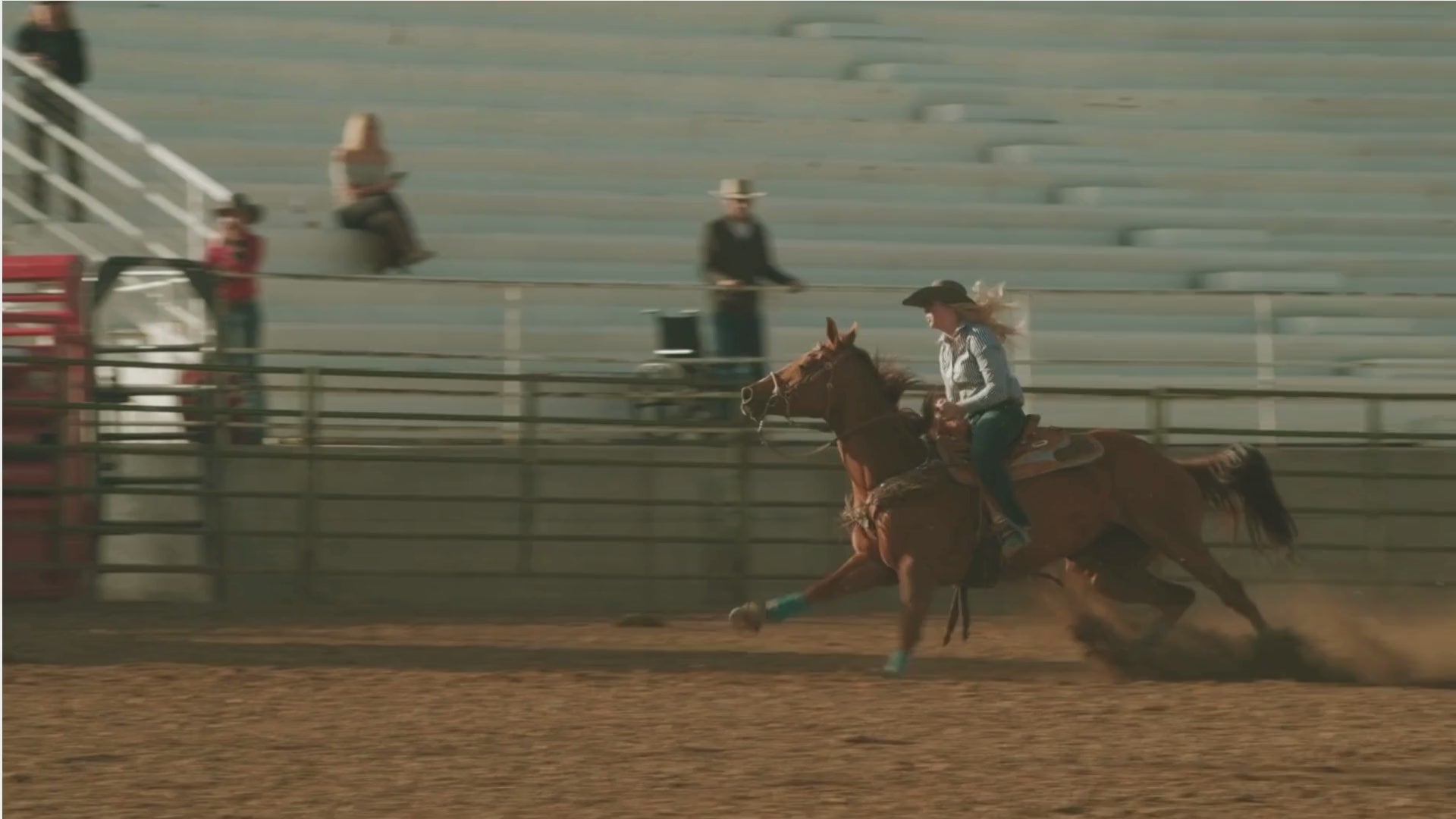 Load video: barrel race horse blonde cowgirl in arena