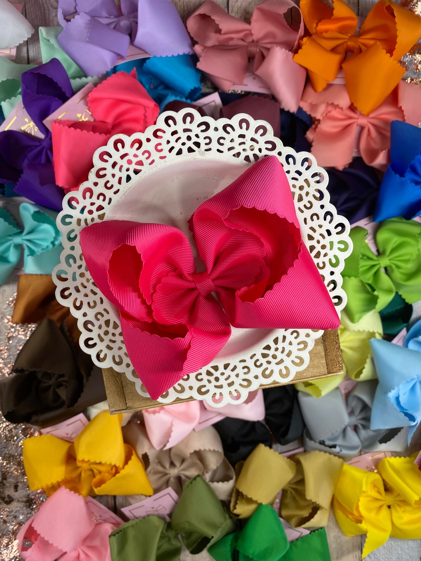 Oversize Scalloped Bows - Alligator Clip - 5.5"