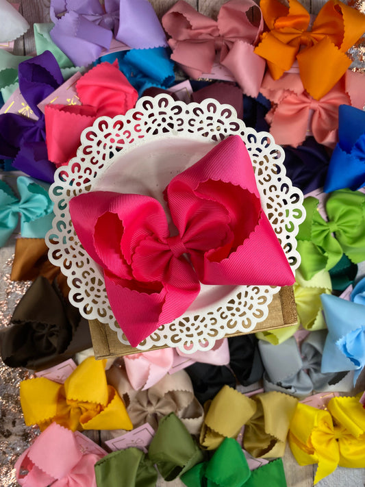 Oversize Scalloped Bows - Alligator Clip - 5.5"